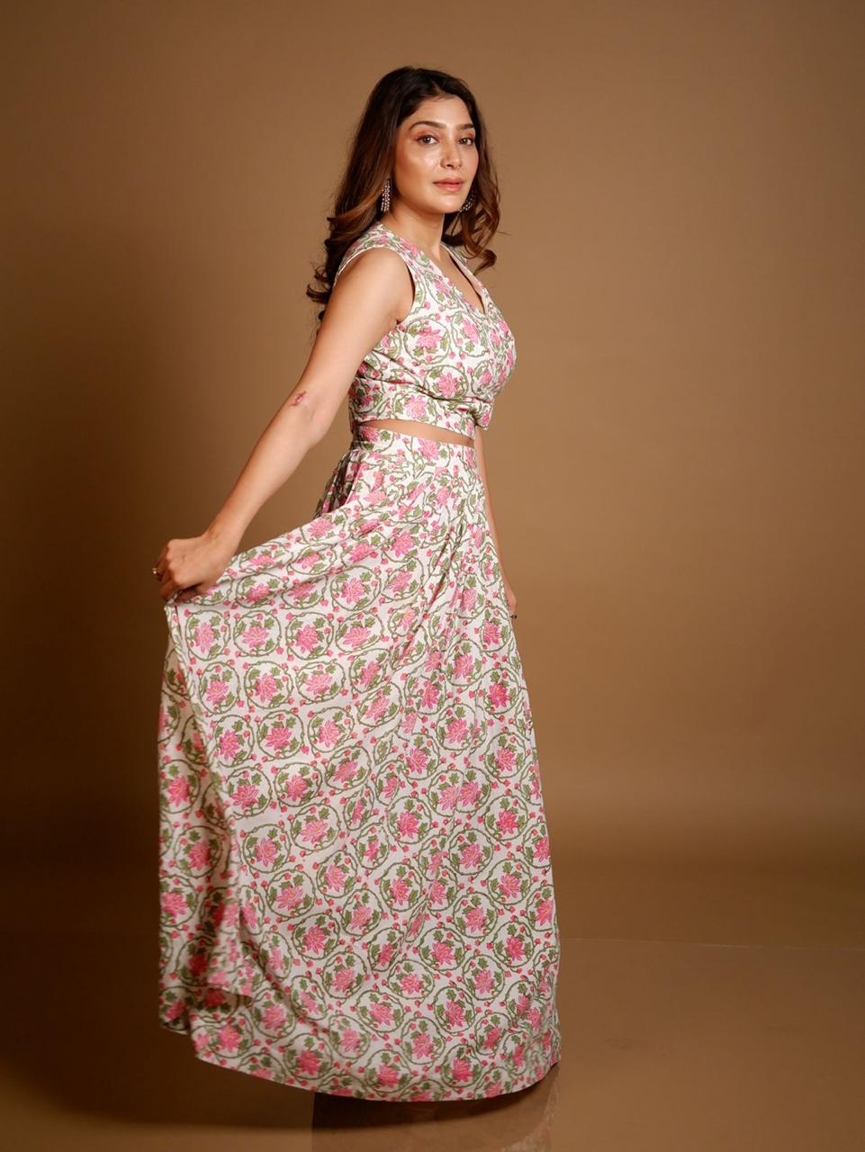 Upalka - Crop Top & Skirt